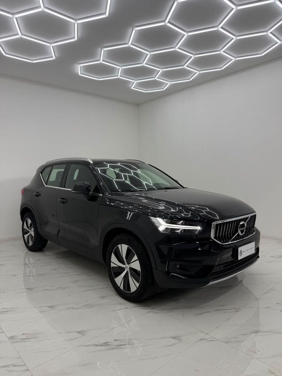 Volvo XC40 T4 Recharge Plug-in Hybrid R-design N imagem 3