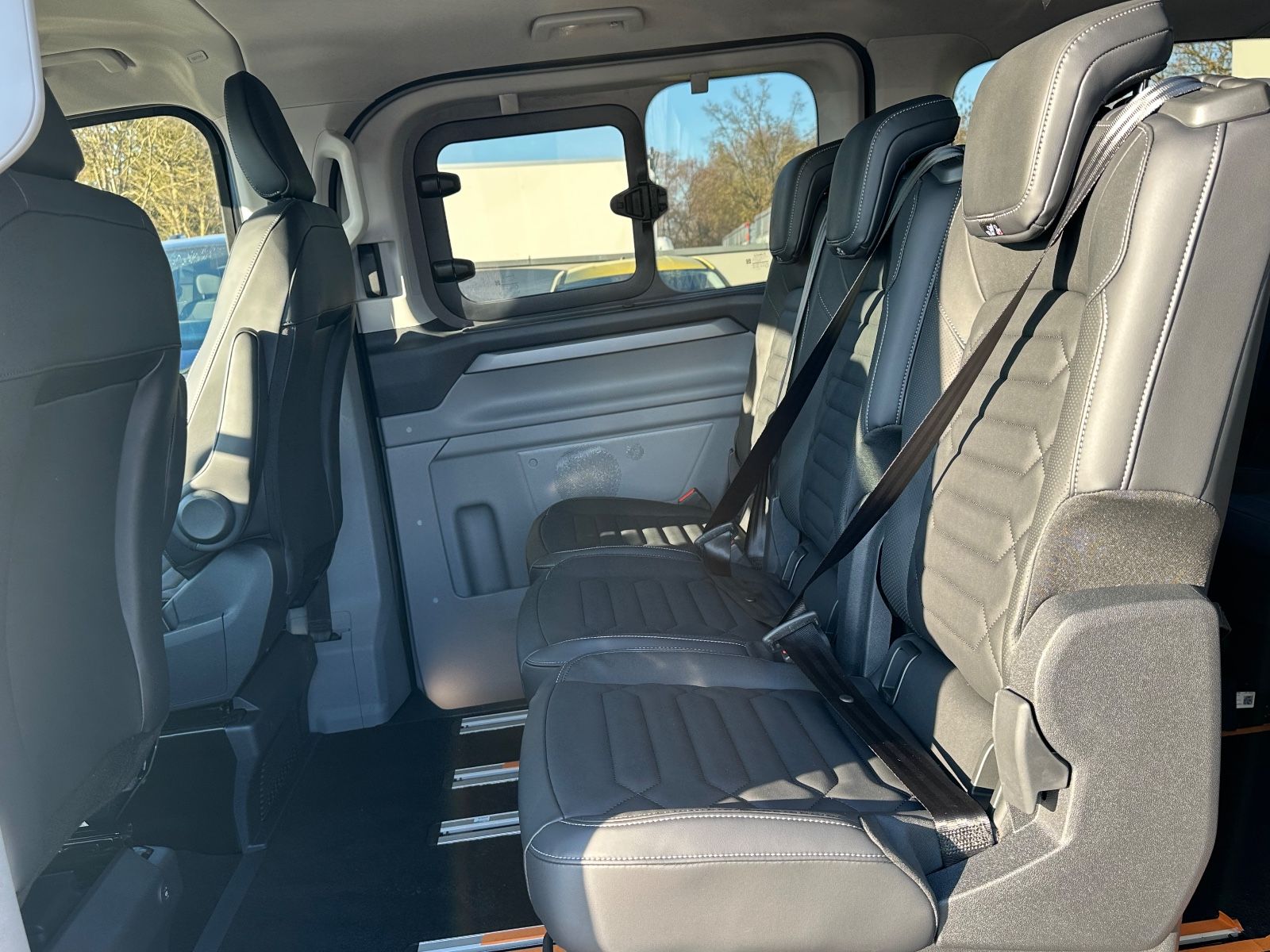 Ford Tourneo Custom - Bild 14