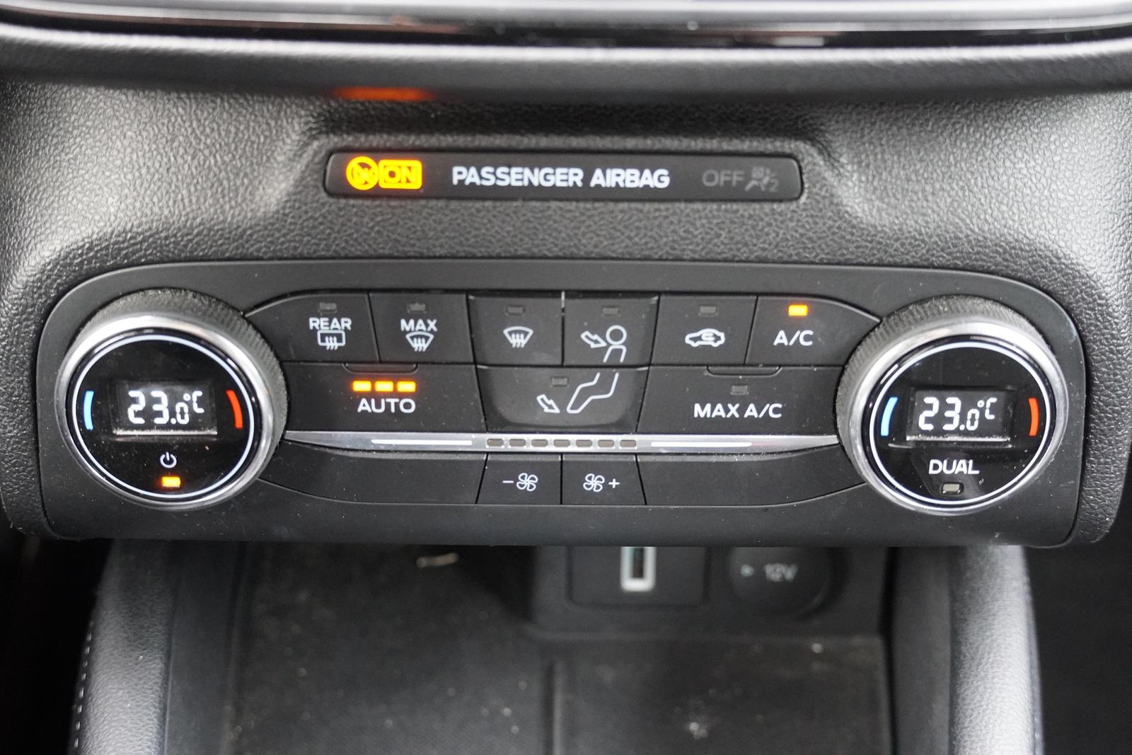 Ford Focus Turnier 2.3 EcoBoost ST LED Navi DAB PDC
