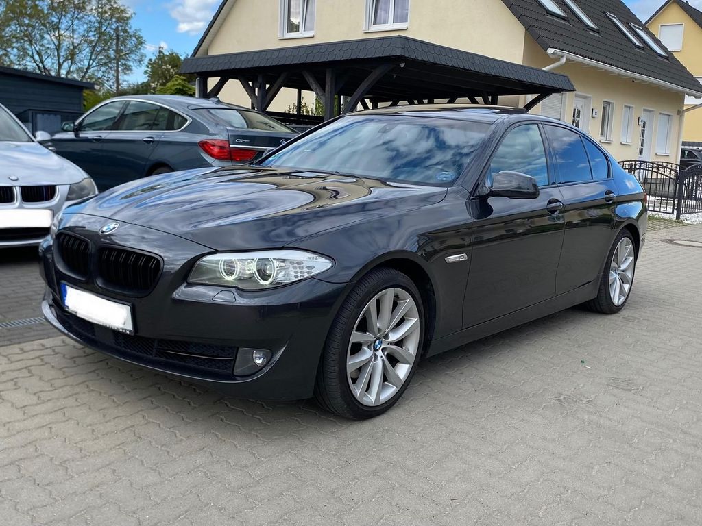 BMW 525