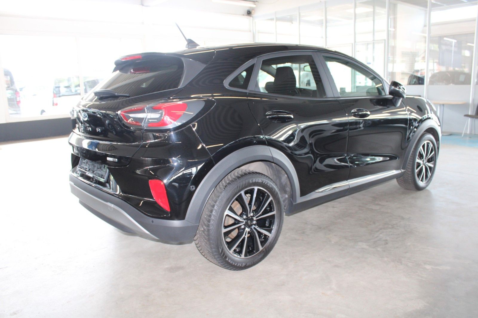 Fahrzeugabbildung Ford Puma Titanium LED NAVI Winter + Park Paket 1.Hd