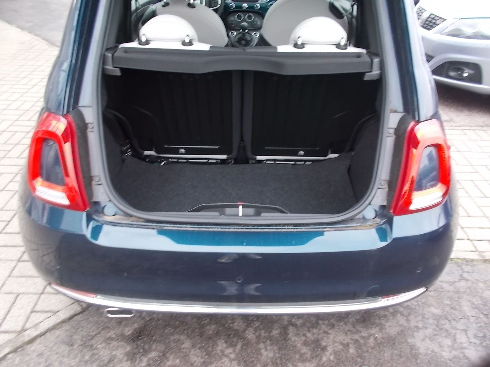 Fahrzeugabbildung Fiat 500 Dolcevita 1.0 Hybrid + Klimaautomatik