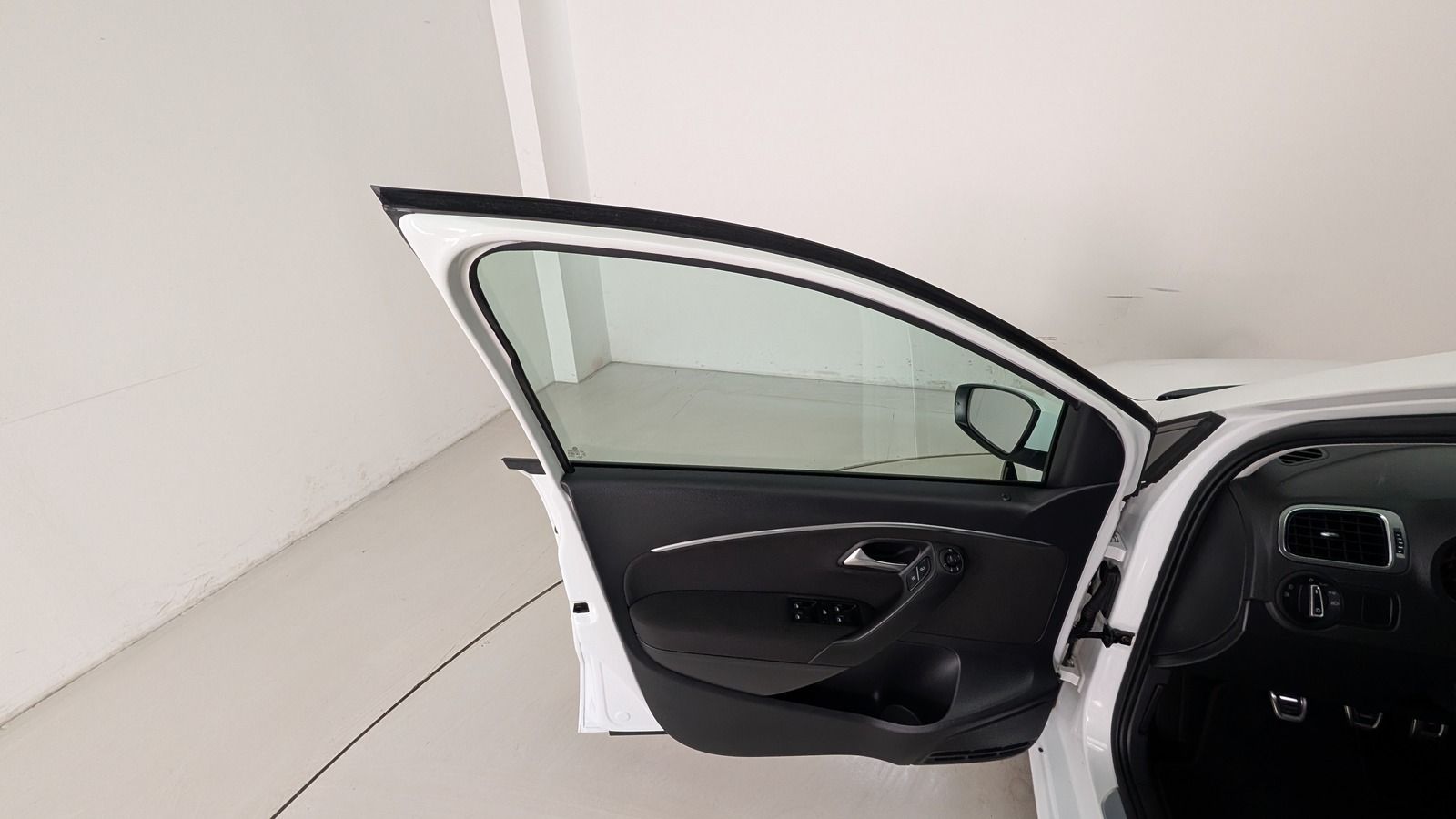 Fahrzeugabbildung Volkswagen Polo V 1.0 TSI * SHZ * LED * PDC Allstar