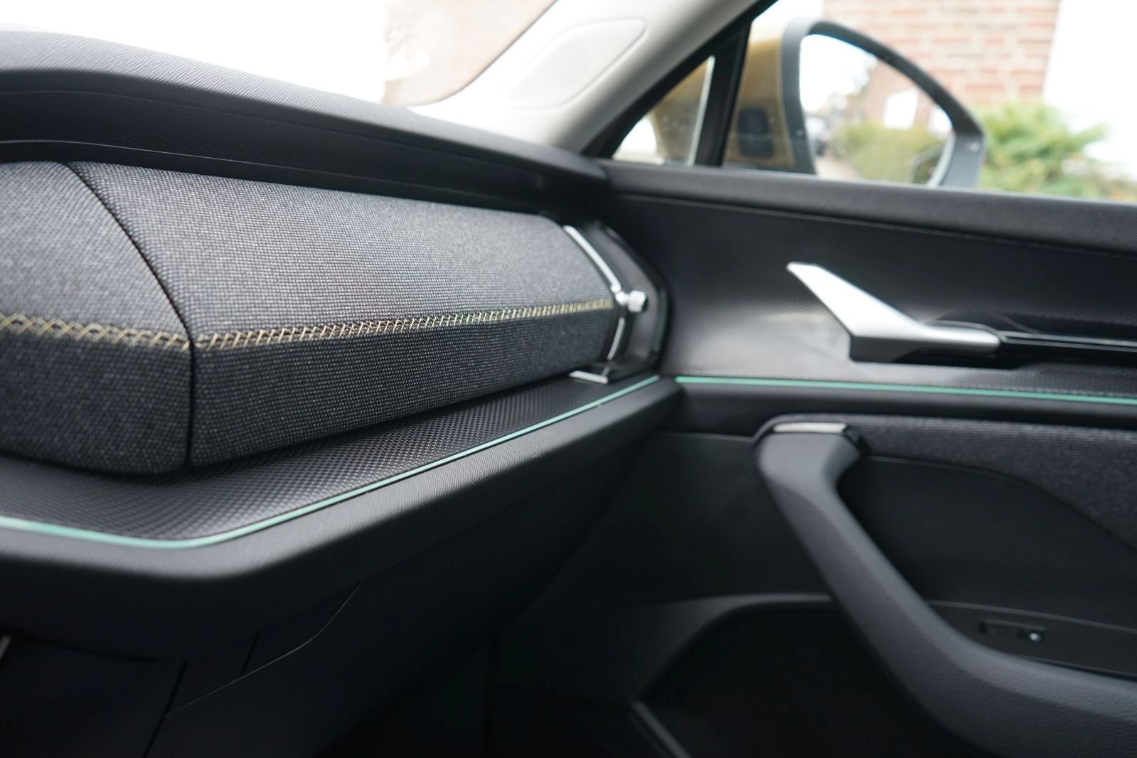Fahrzeugabbildung SKODA Kodiaq 1.5 TSI Selection 7 Sitzer*Kam*Acc*Pano