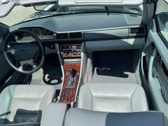 Fahrzeugabbildung 300 ECoupeCabrio300CE-24