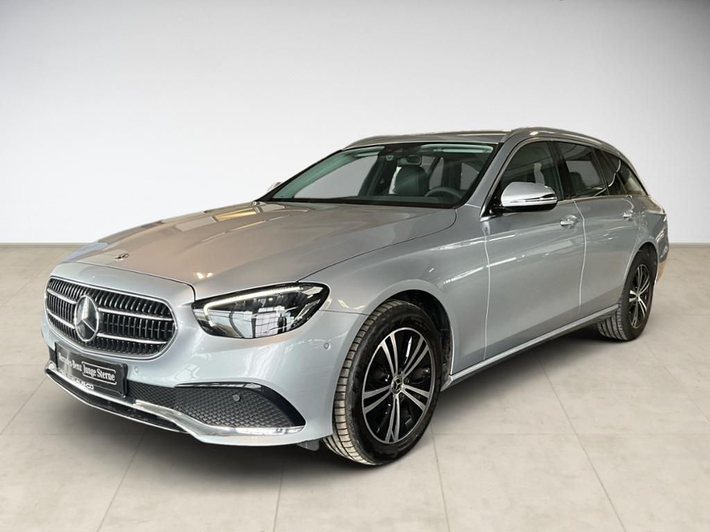 MERCEDES-BENZ E 220 d T Avantgarde AUT Kam. KlimaA LED LM Navi