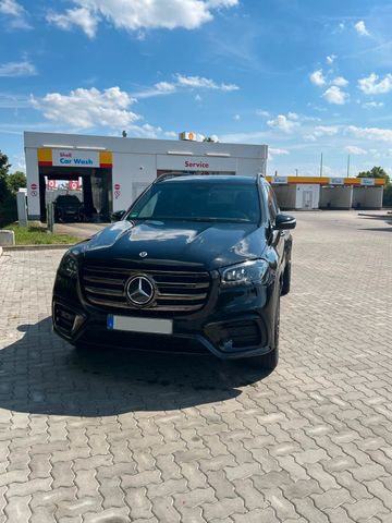MERCEDES-BENZ GLS 450d 4Matic AMG Pano 7Sitzer 23"