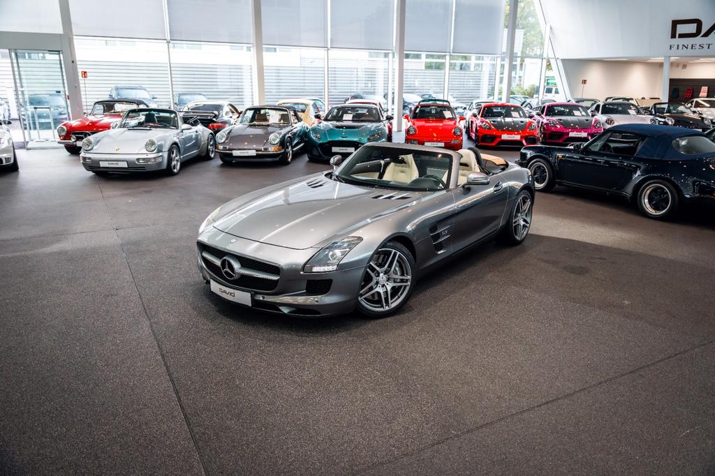 Mercedes-Benz SLS AMG