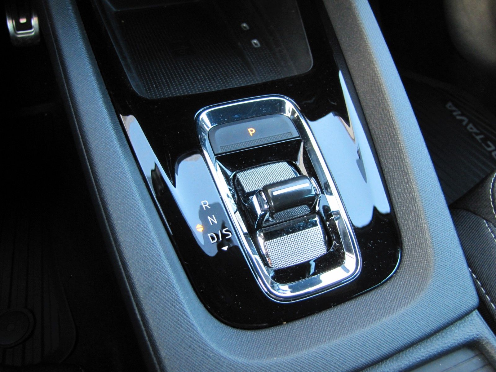 Fahrzeugabbildung SKODA Octavia Combi Sportline 2.0 TDI DSG