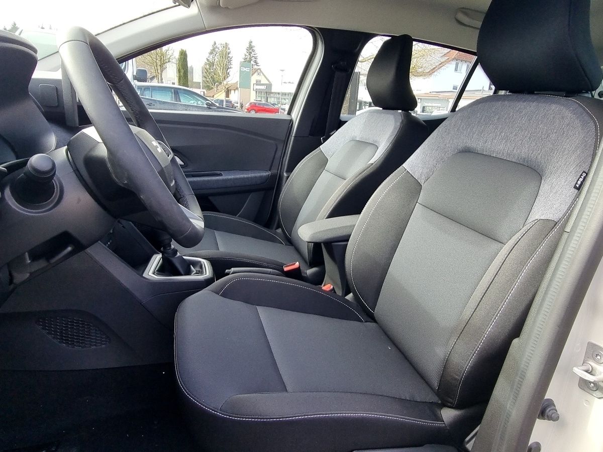 Fahrzeugabbildung Dacia Sandero Expression TCe 100