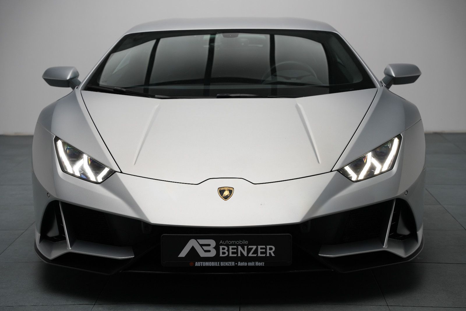 Fahrzeugabbildung Lamborghini Huracán EVO V10 /LIFT/SENSONUM/KAMERA/ACC