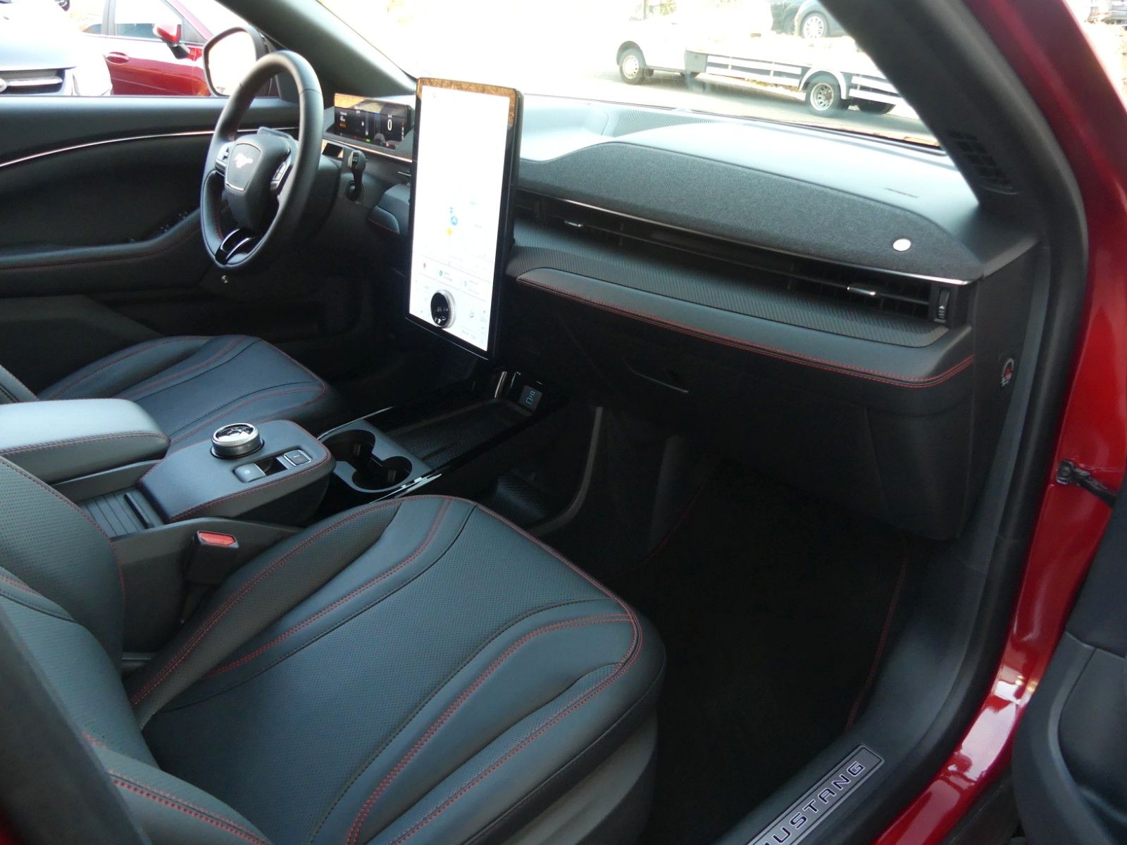 Fahrzeugabbildung Ford Mustang Mach-E Premium Tech.-Paket*360° Kamera*