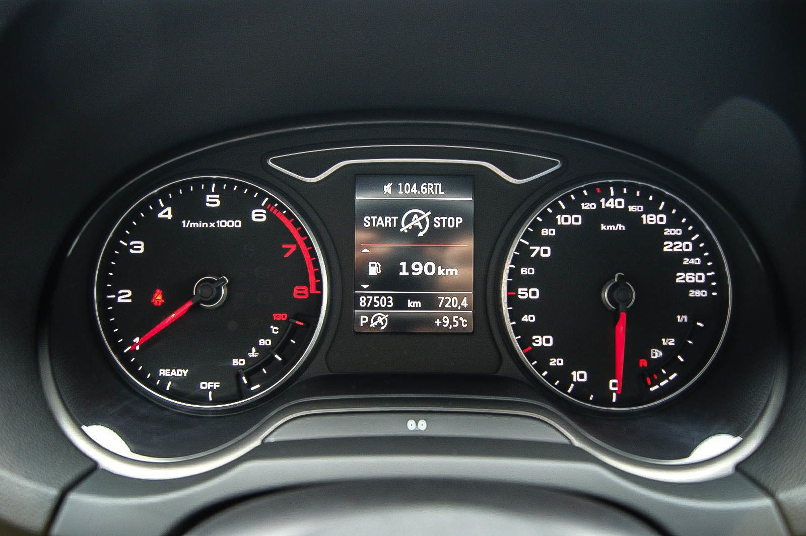 Fahrzeugabbildung Audi A3 30 TFSi SPORT S-tronic XENON NAVIGATION PDC