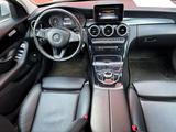 Mercedes-Benz 220