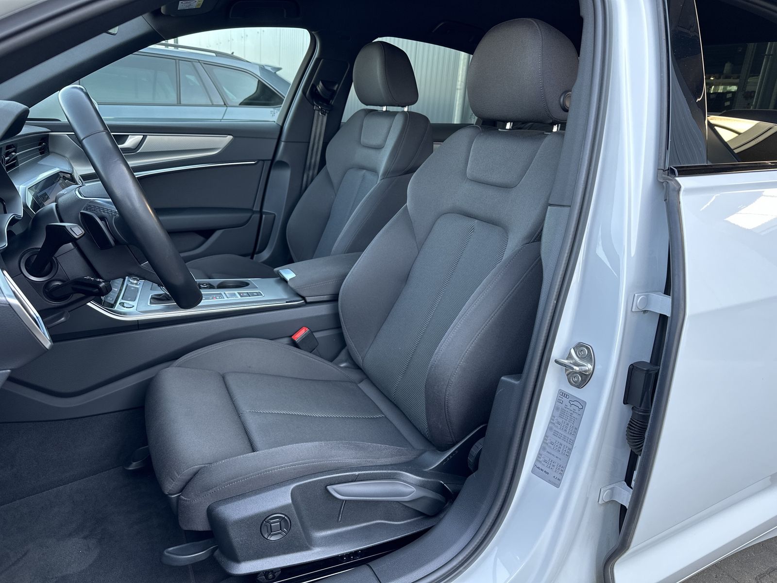 Fahrzeugabbildung Audi A6 40 TDI Sport NAV+MATRIX+SHZ+CARPLAY+1HD+18ZO