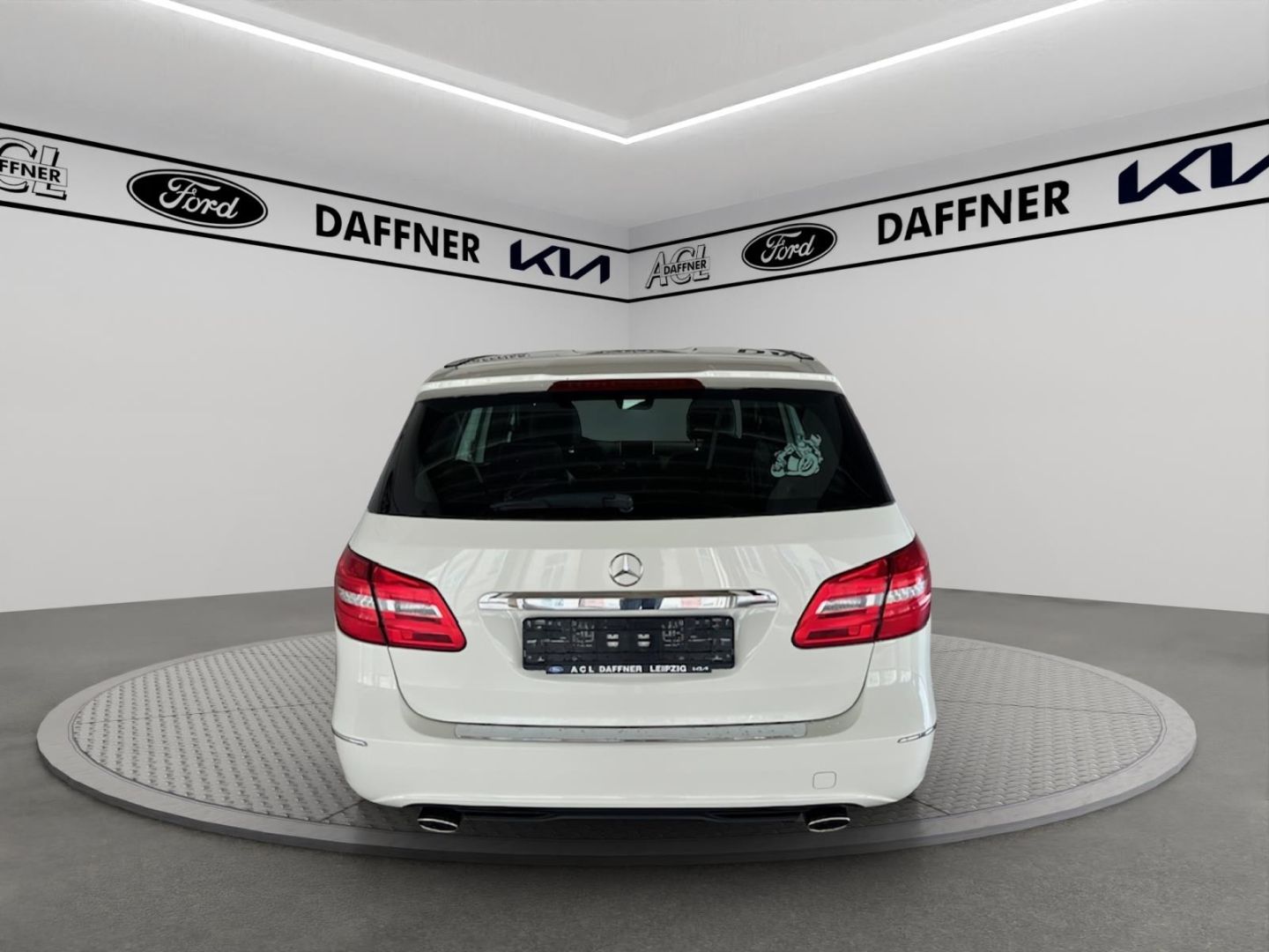 Fahrzeugabbildung Mercedes-Benz B 180 Sportpaket AHK-el. klappb. Bi-Xenon SHZ No
