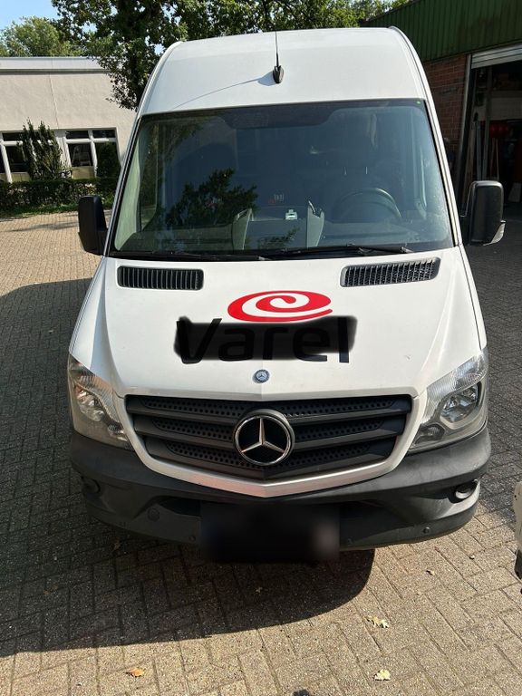 Image of Mercedes-Benz Sprinter