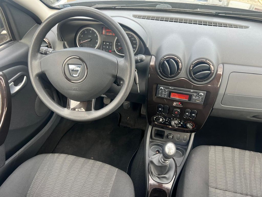 DACIA Duster ESP,BLUETOOTH,USB,KLIMA Klima DACIA Duster ESP,BLUETOOTH,USB,KLIMA Klima