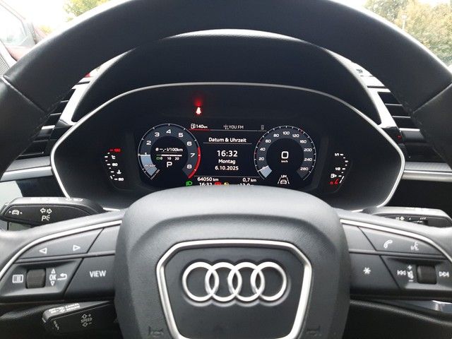 Fahrzeugabbildung Audi Q3 35TFSI S-tronic Kamera elekHeck SitzHz 17"