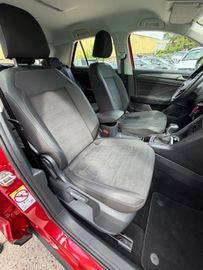 Volkswagen T-Roc - 10