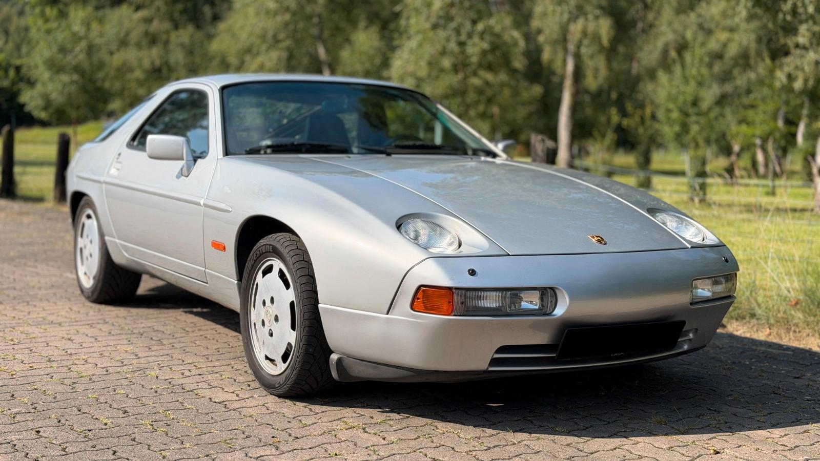 Porsche 928 S4