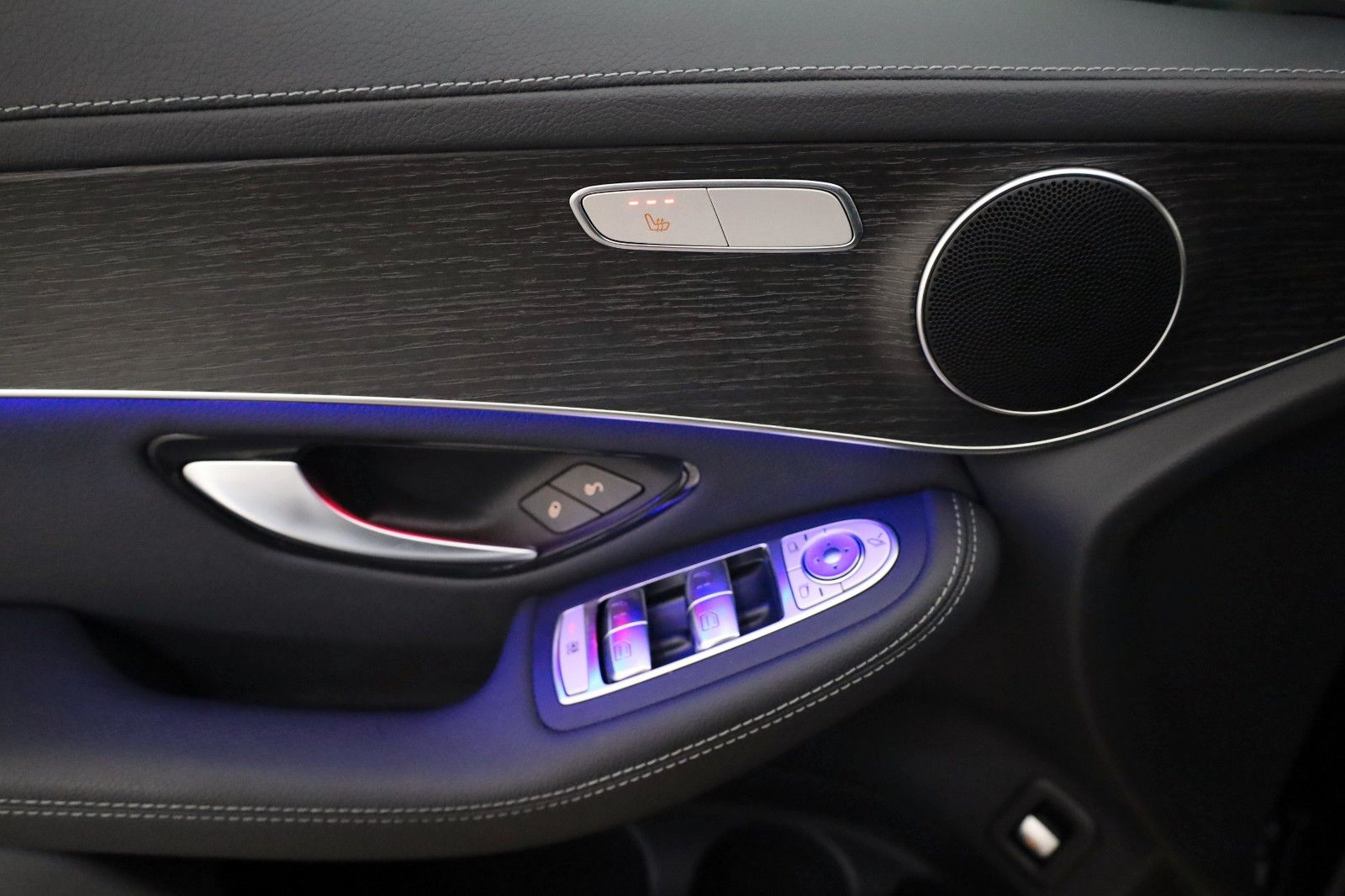 Fahrzeugabbildung Mercedes-Benz GLC 300de Coupe 4Matic,"360°CAM"LED"DIGIT-DISP