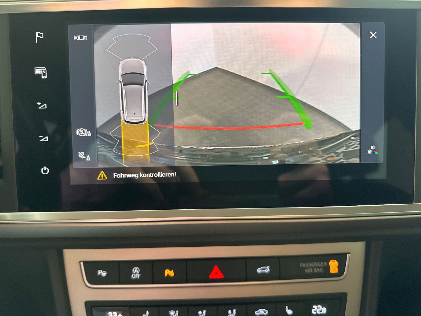 Fahrzeugabbildung SEAT Ateca 2.0 TDI DSG Xperience NAV+LED+KAM+18ZO+ACC