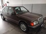 Mercedes-Benz E190 (W201) Oldtimer - Mercedes-Benz 190 aus 1993: 190e