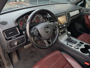 Volkswagen Touareg - 9