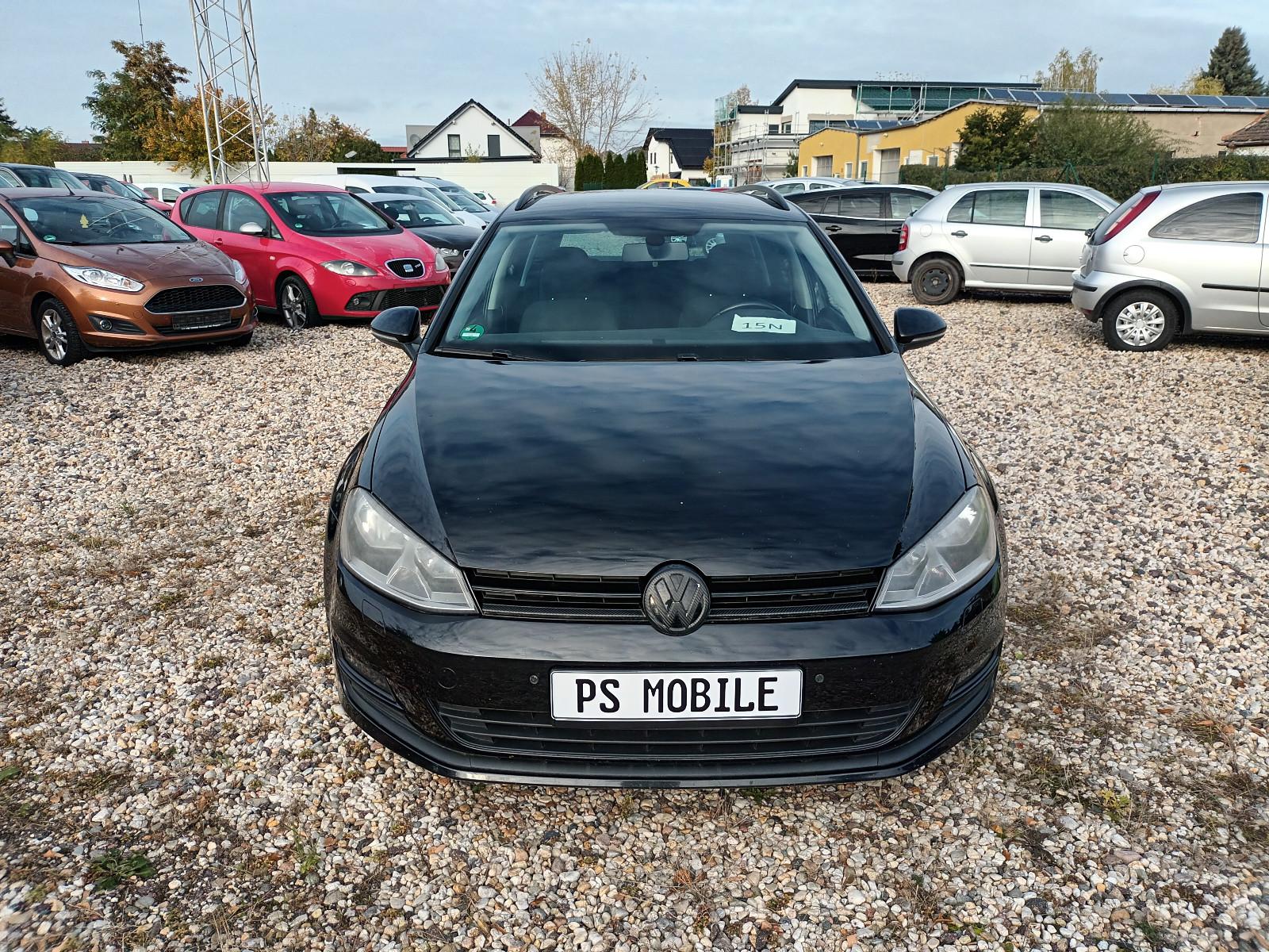 Volkswagen Golf 2014 — rear view