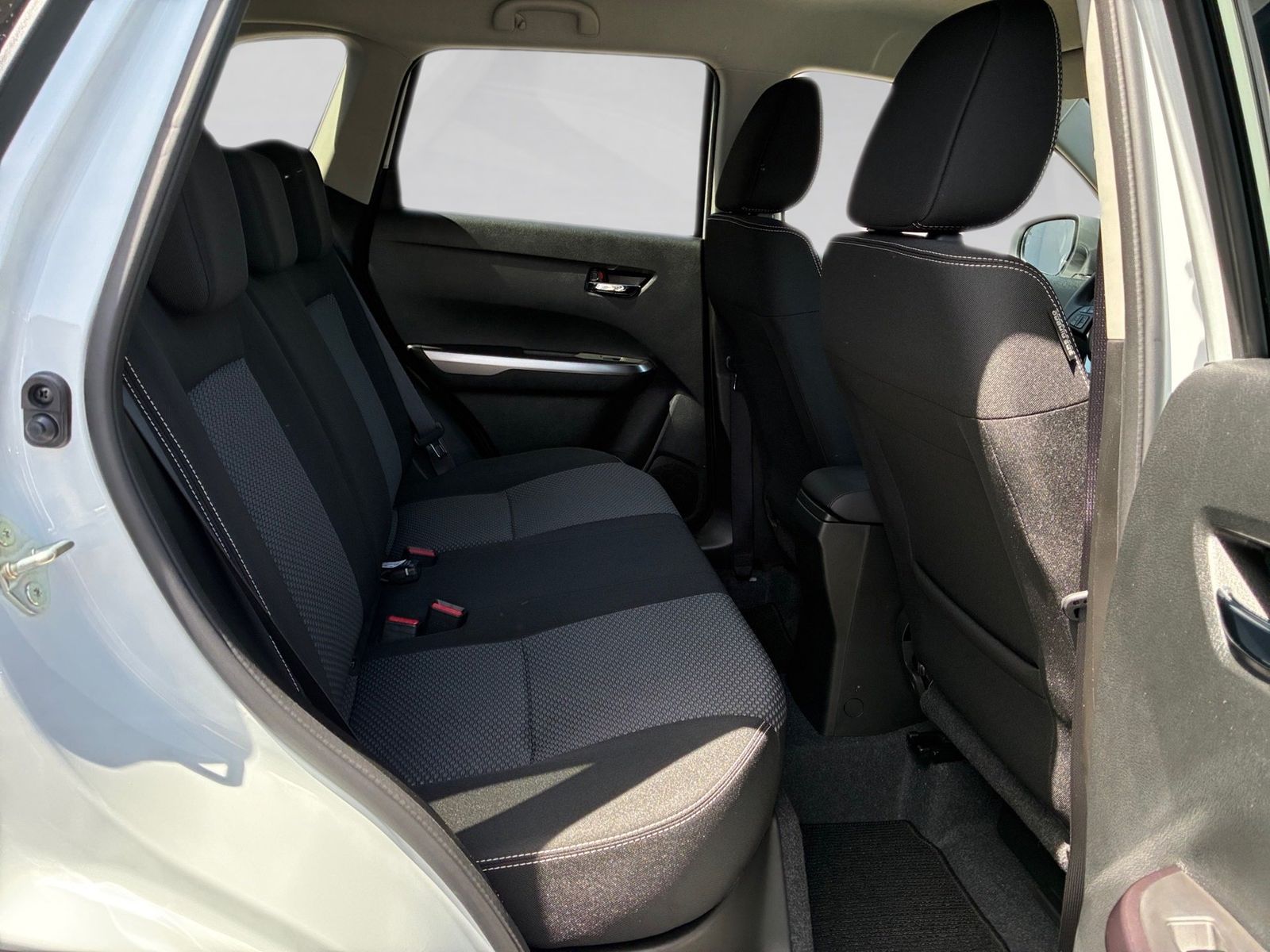 Fahrzeugabbildung Suzuki Vitara 1.4 4x2 Comfort Sitzhz,Navi,Kamera,LED