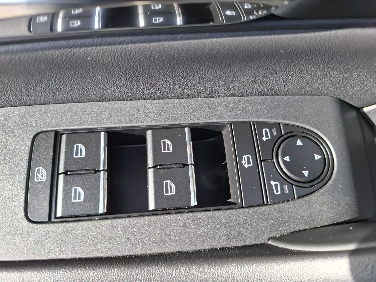 Изображение автомобиля Mazda CX-60 HOMURA AWD MATRIX*BOSE*LEATHER*HUD*ACC*360°