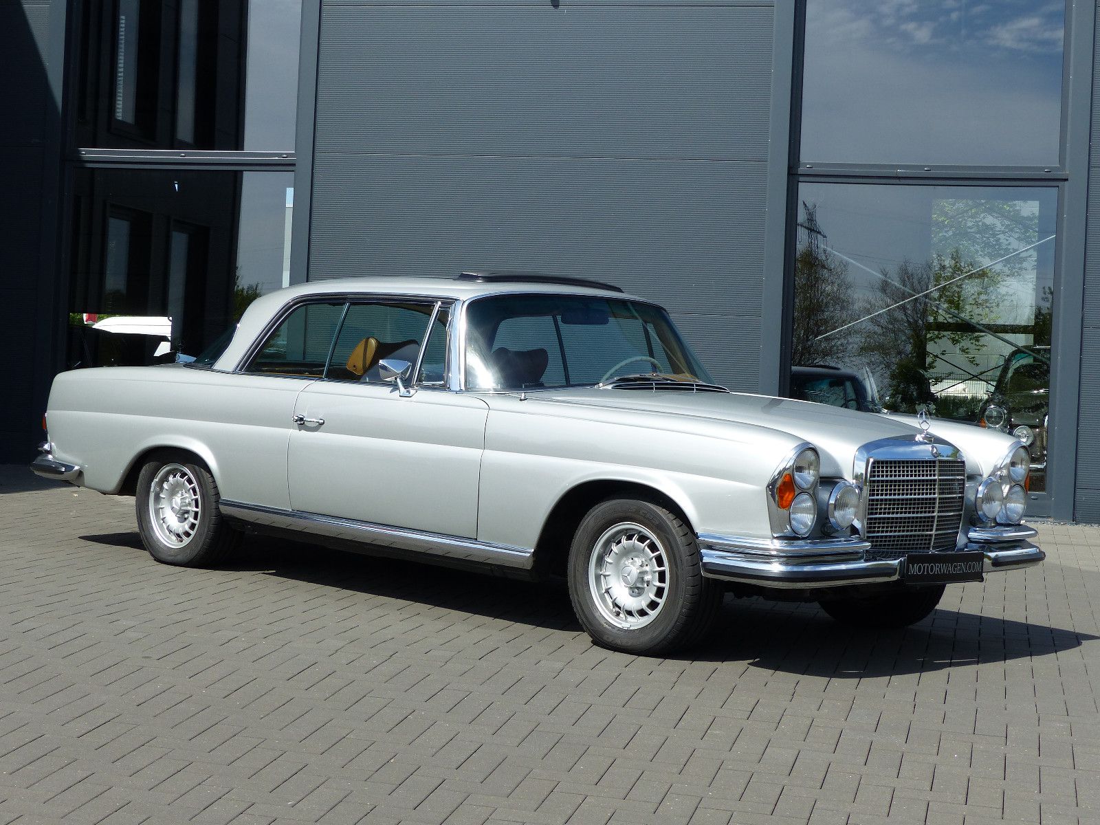 Fahrzeugabbildung Mercedes-Benz 280 SE 3,5 Coupe W 111