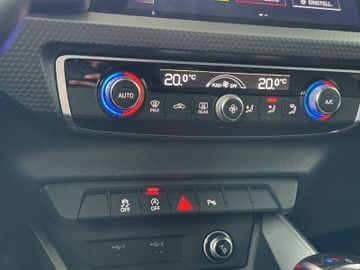 Audi A1 Sportback 30 TFSI S line S-Tronic*LED*APPLE