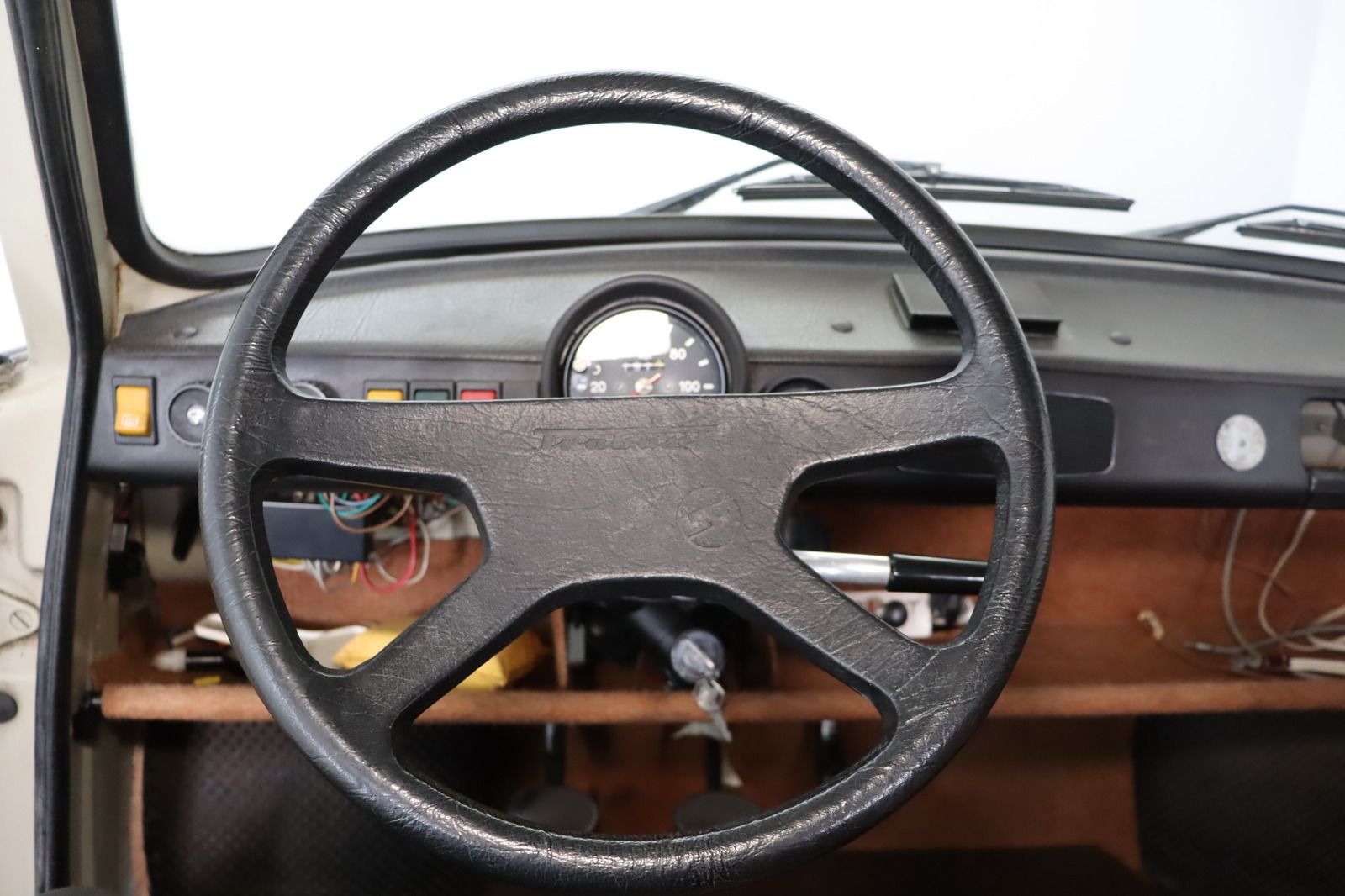 Fahrzeugabbildung Trabant 601 s deluxe HU/AU neu 1. Hand Top-Zustand