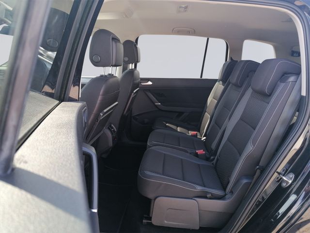 Touran 1.5 TSI DSG Active 7Sitze+NAVI+APP
