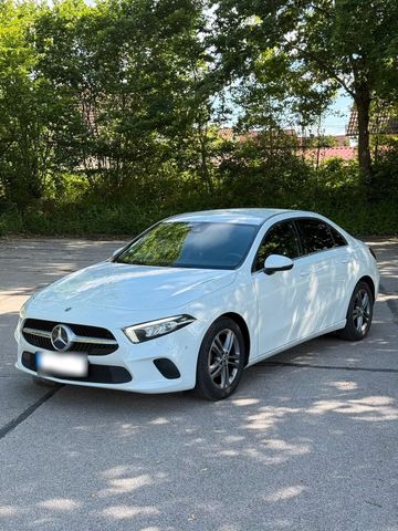 MERCEDES-BENZ Mercedes A-Klasse Limousine 180d, 116 PS, ...