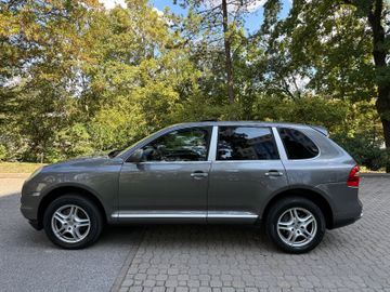 Porsche Cayenne - 9