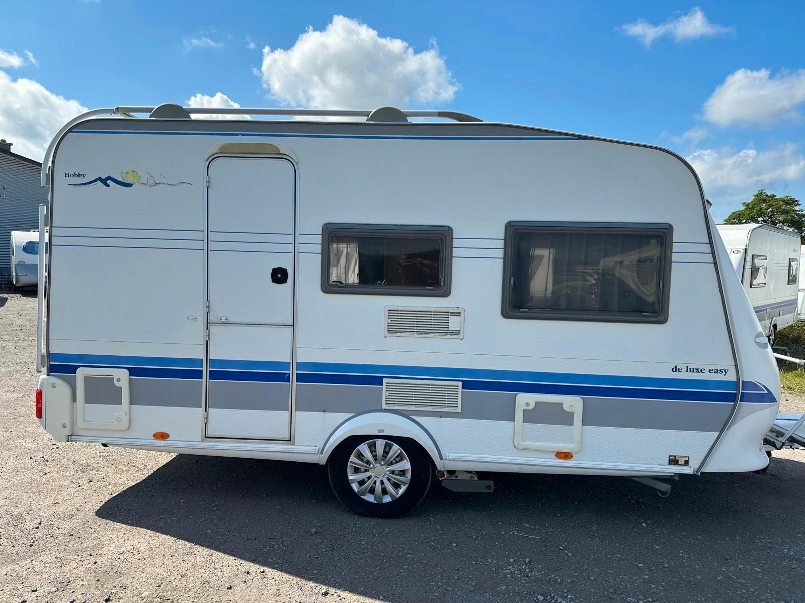 Hobby 400 SB de luxe FESTBETT VORZELT MOVER 1100 KG
