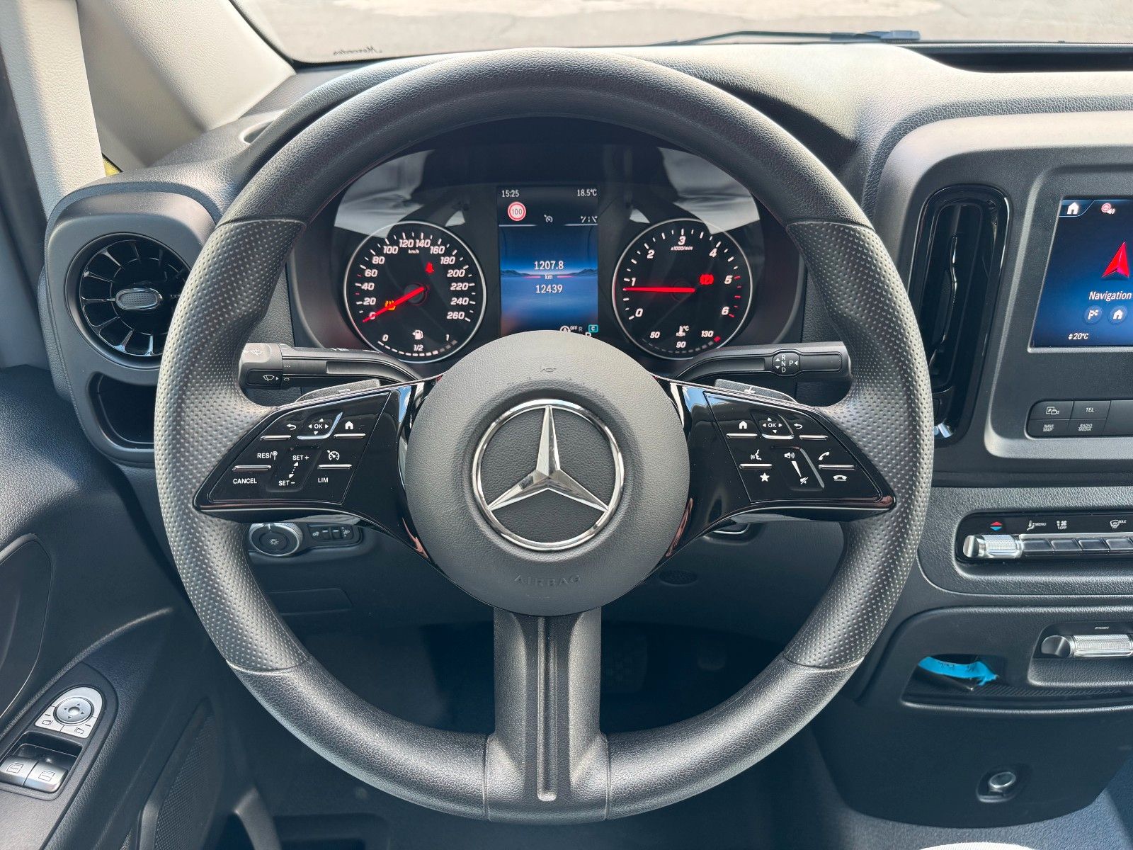 Fahrzeugabbildung Mercedes-Benz Vito 116 CDI 9G Klima Kamera AHK2,5to