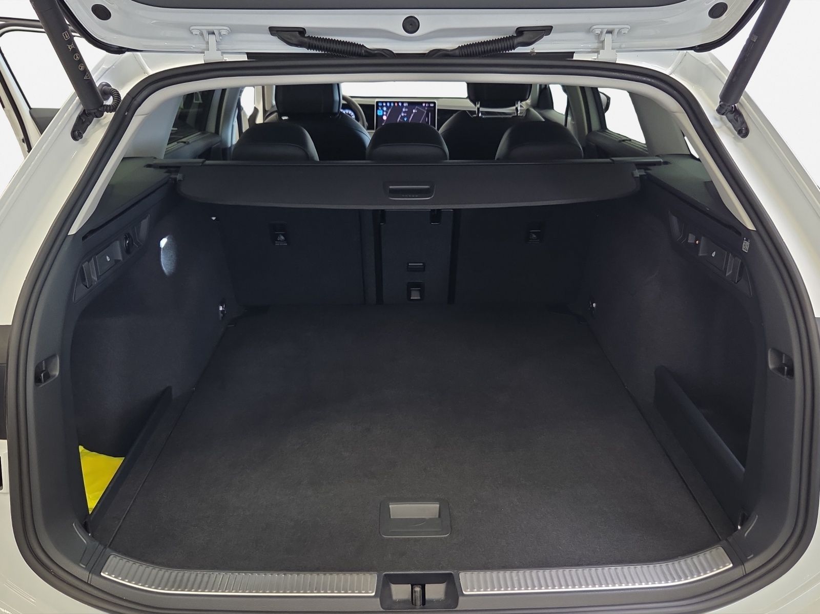 Volkswagen Passat Variant - Bild 14