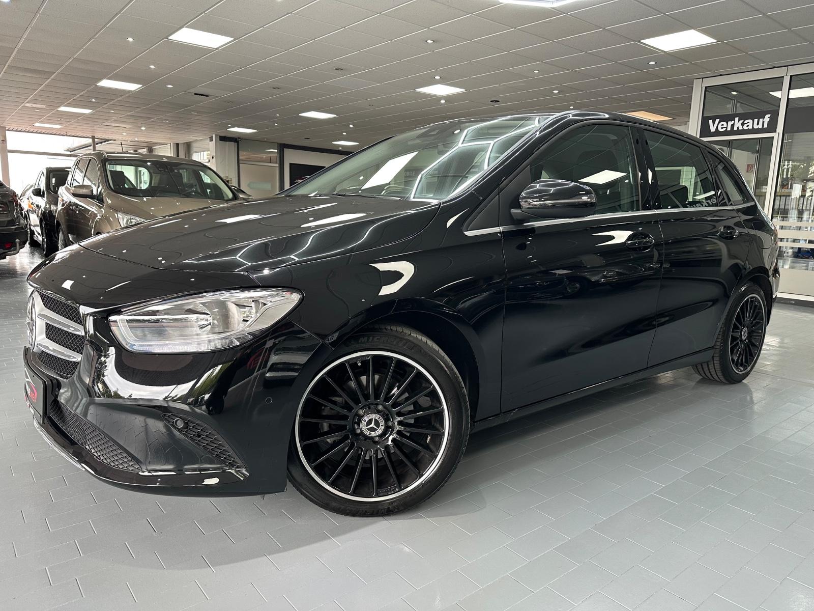 Mercedes-Benz B 180 Style/ Kamera/ 7-Gang DCT/ Sportlenkrad