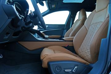 صورة مصغرة 16 لـ 2025 AUDI RS6