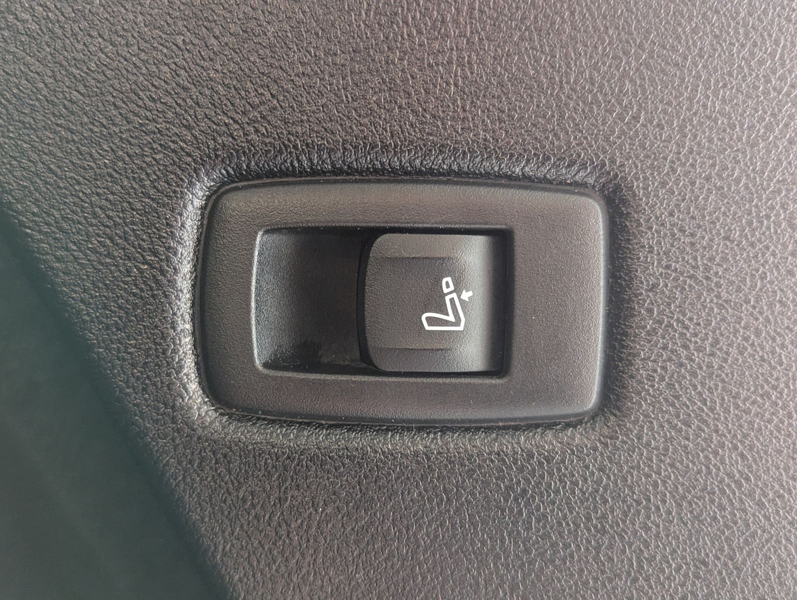 BMW 530 e Frozen-Dark Shadow LED Kamera AHK 4-Zonen - Image 21