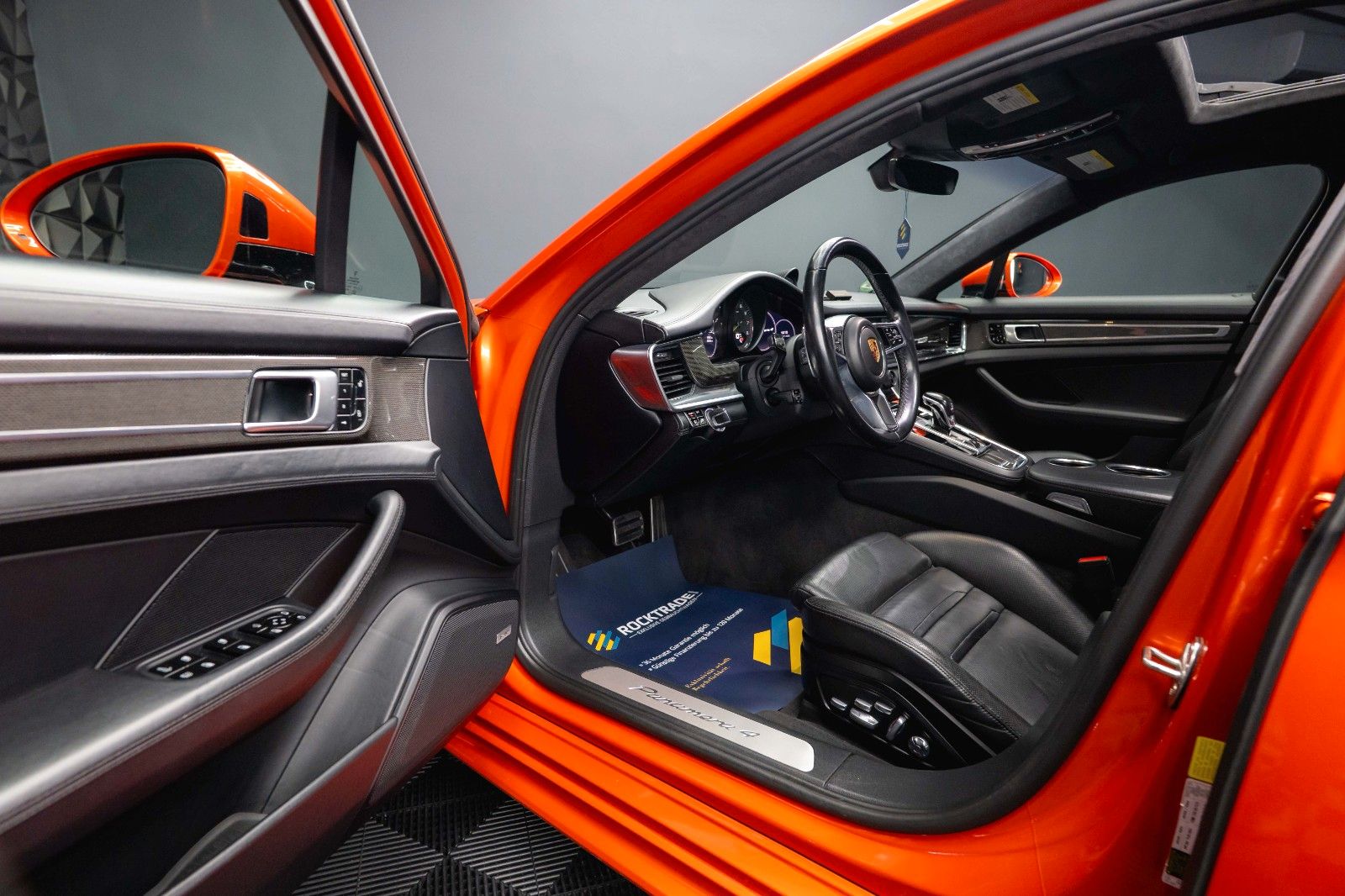 Fahrzeugabbildung Porsche Panamera Turismo 4 E-Hybrid Sport-Design *Pano*