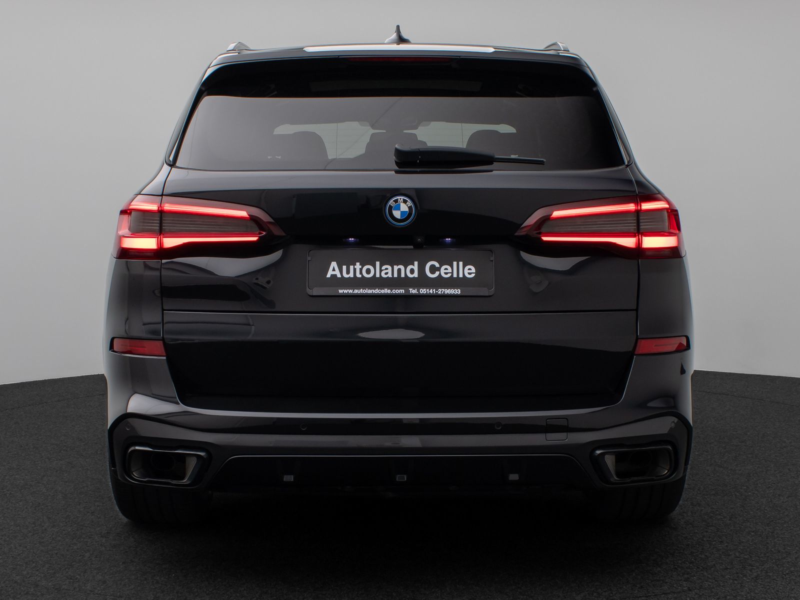 Fahrzeugabbildung BMW X5 xD45e M Sport Panorama Laser 360°HUD DAB B&W