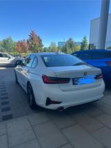 BMW 320i Sport Line Automatik Sport Line - BMW 320 Gebrauchtwagen in München