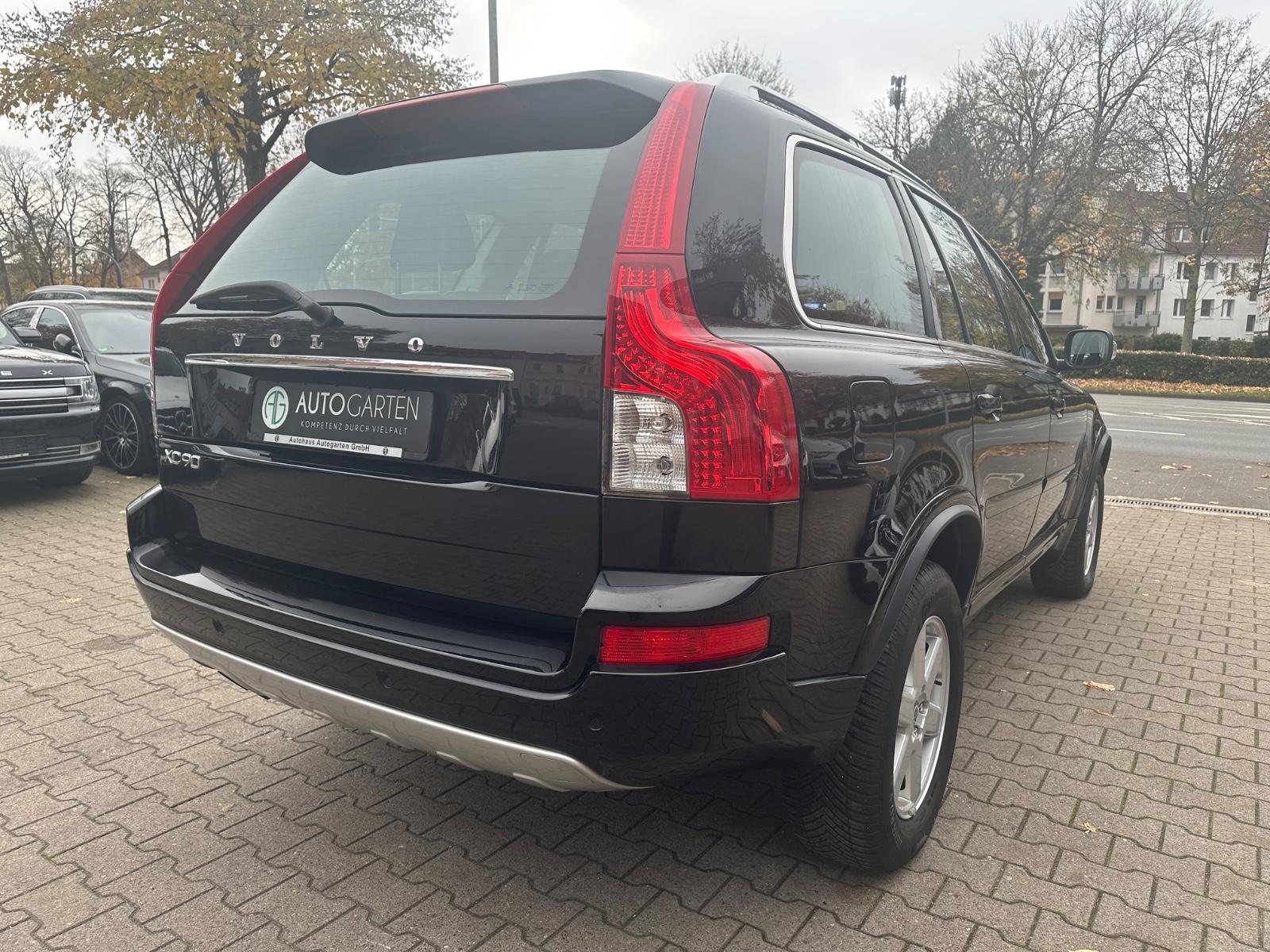 VOLVO XC90 D4 2.4 163ch KINETIC - 7 PLACES - BVA - CUIR - SIÈGES CHAUFFANTS - 1 PROPRIÉTAIRE