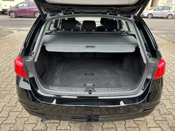 Fahrzeugabbildung BMW 318 Baureihe 3 Touring 318d Advantage NAVI LED