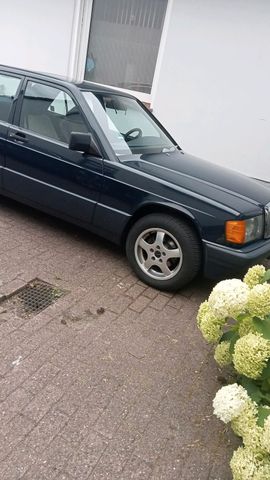 Mercedes-Benz W201 190e 1.8l